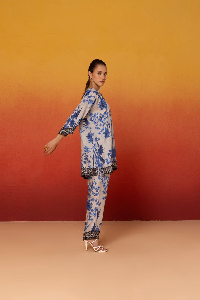 White and Navy Blue floral print Muslin Co-ord Set with round neck top and matching pants